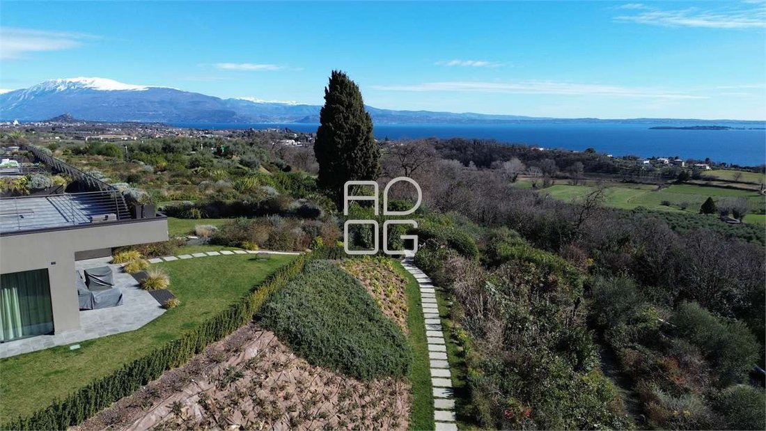 Apartment in Hill Zone, Padenghe sul Garda, Lombardy 2 - 16811706