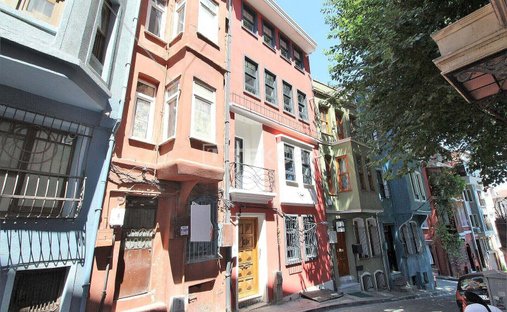 House in Fatih, İstanbul, Turkey 1