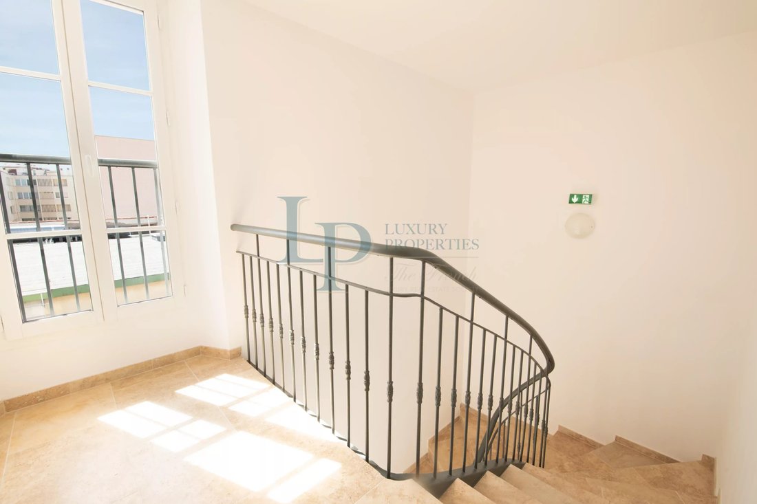 Estate in Ville-Les Saquedes-Le Bouillonnet, Sainte-Maxime, France 3 - 17530679
