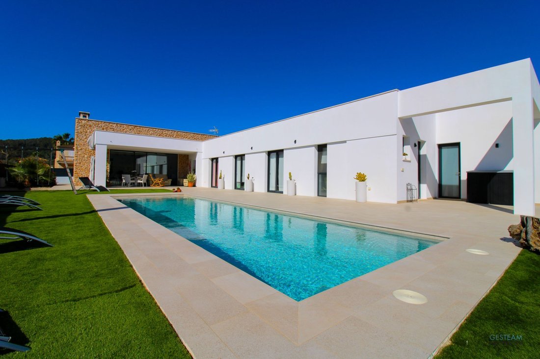 Villa in sa Pobla, Balearic Islands, Spain 5 - 17530536