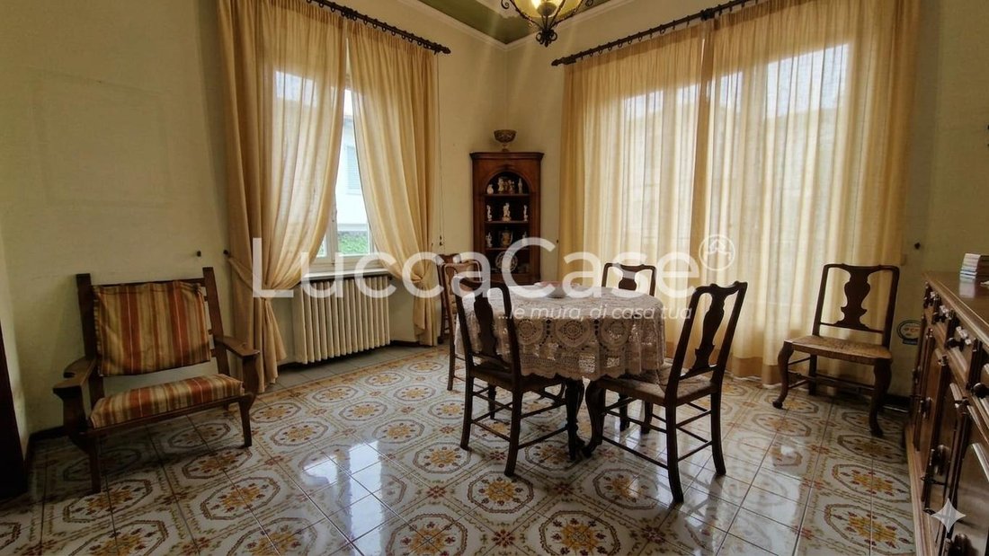 Villa in Historic Center, Lucca, Tuscany 2 - 16761727