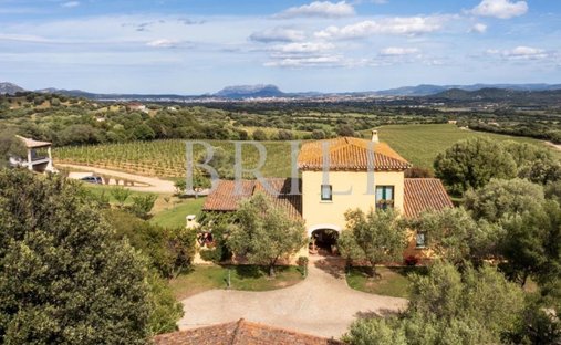 Anwesen in Periphere Fraktionen, Olbia, Sardinien 1