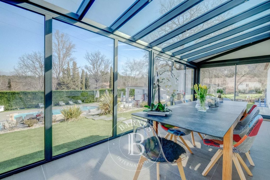 Villa in Bagnols-en-Forêt, Provence-Alpes-Côte d'Azur, France 1 - 17534922