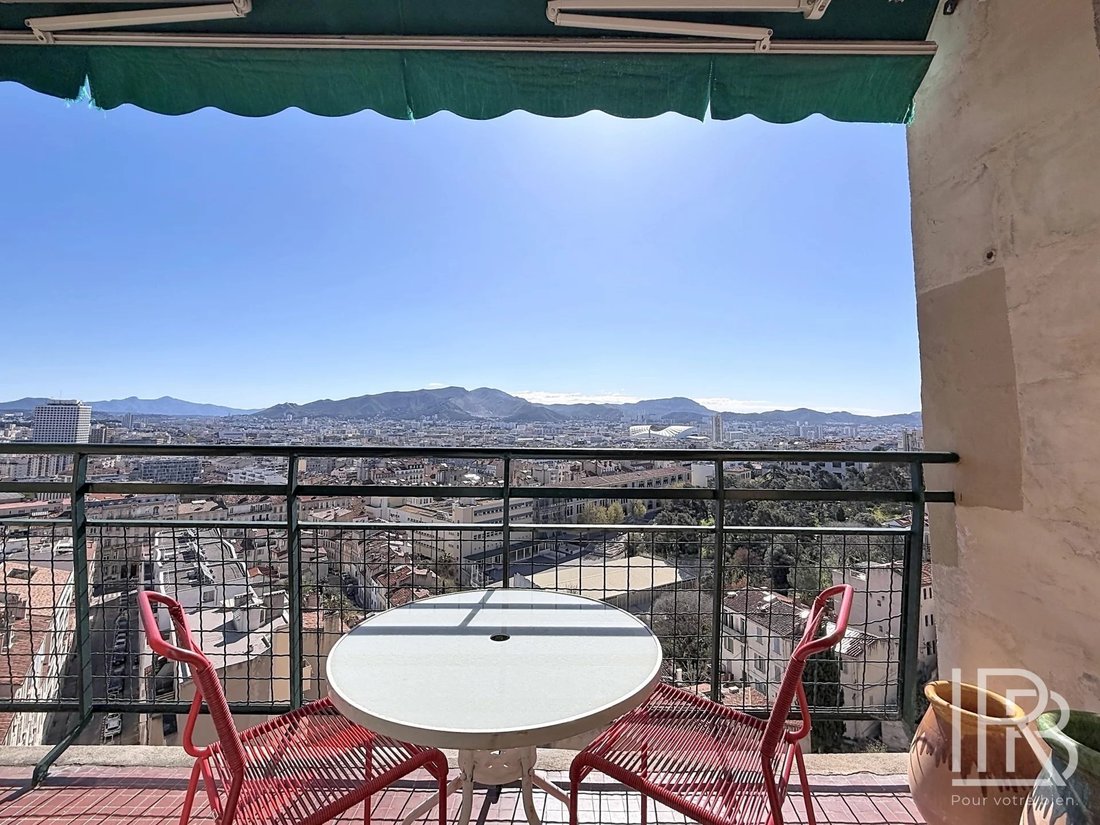 Apartment in Vauban, 6e Arrondissement, Marseille 2 - 17532056