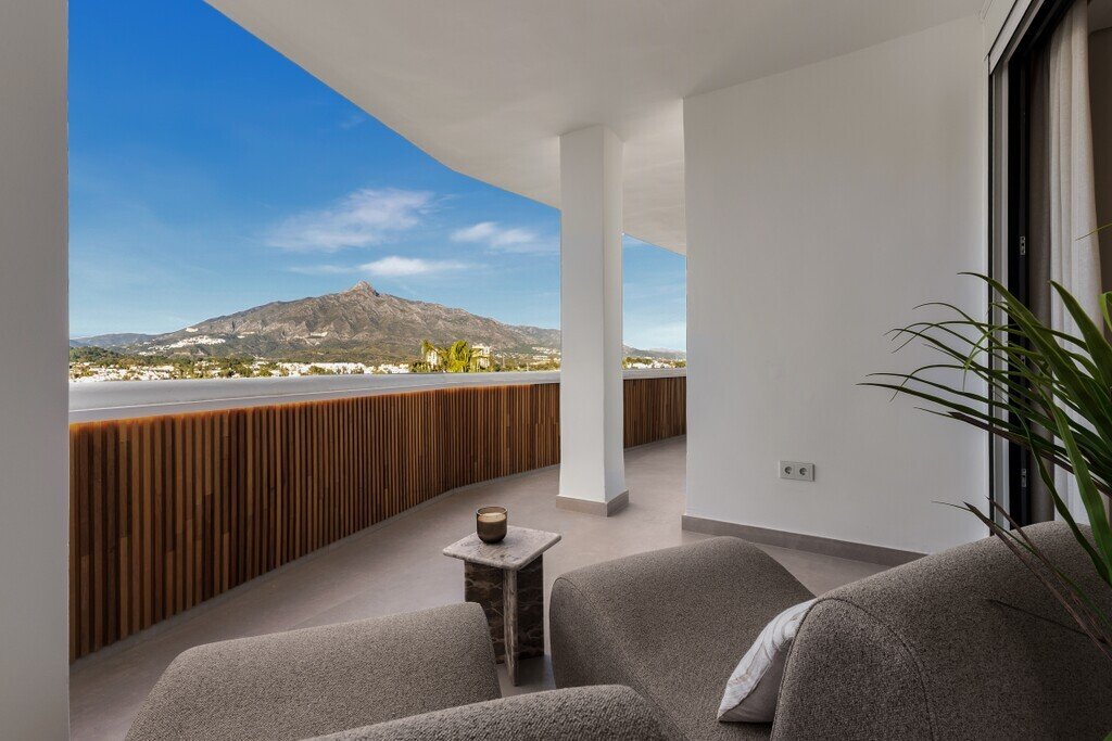 Apartment in Puerto Banus, Marbella, Spain 4 - 17533426
