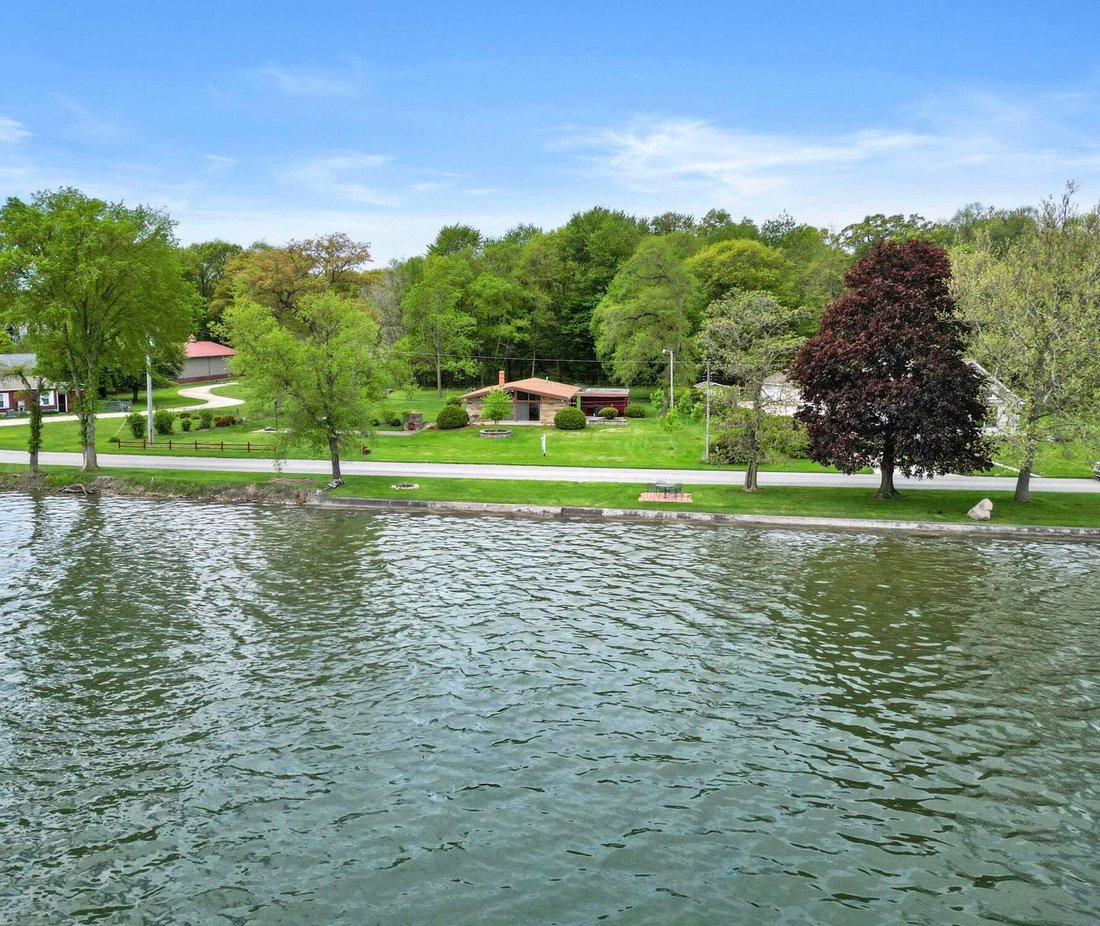 House in Knox, Indiana, United States 1 - 17460108