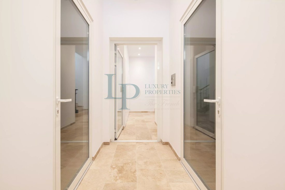 Estate in Ville-Les Saquedes-Le Bouillonnet, Sainte-Maxime, France 4 - 17530679