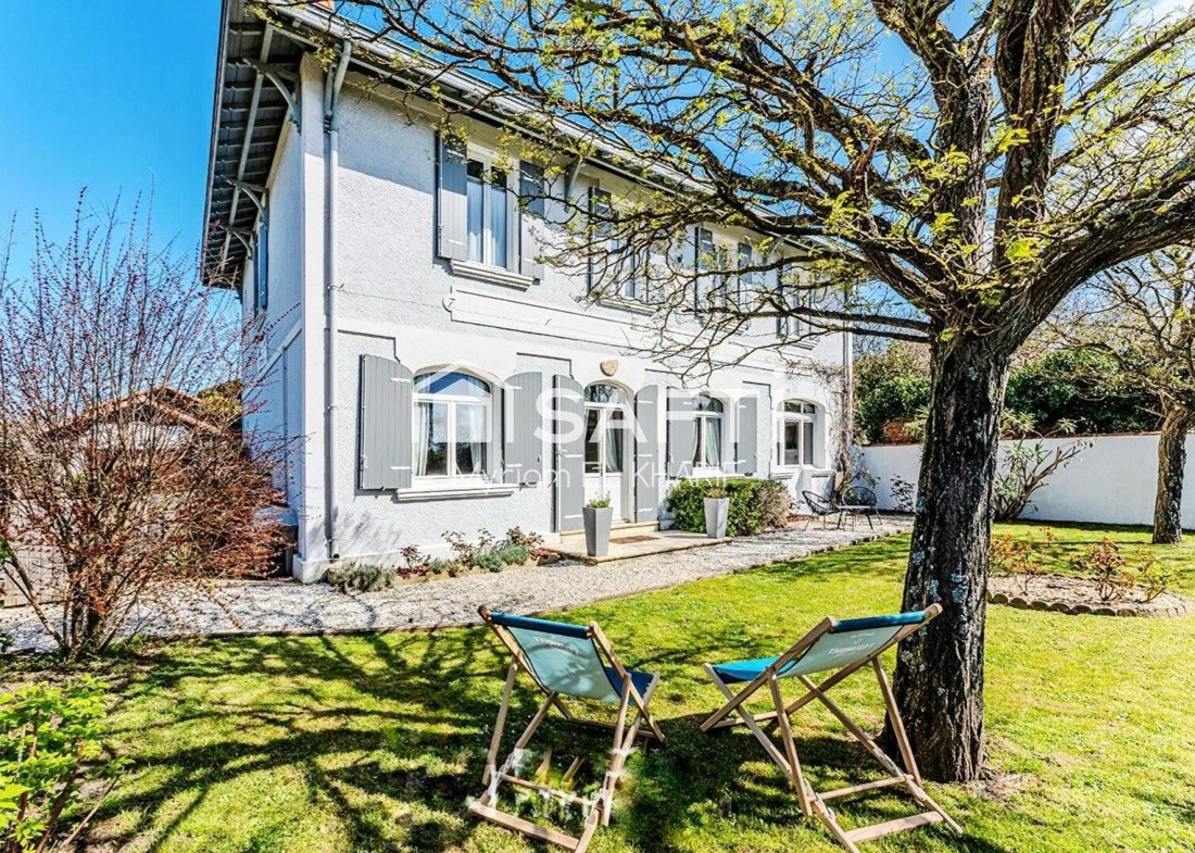 House in Gastes, Nouvelle-Aquitaine, France 1 - 17532955