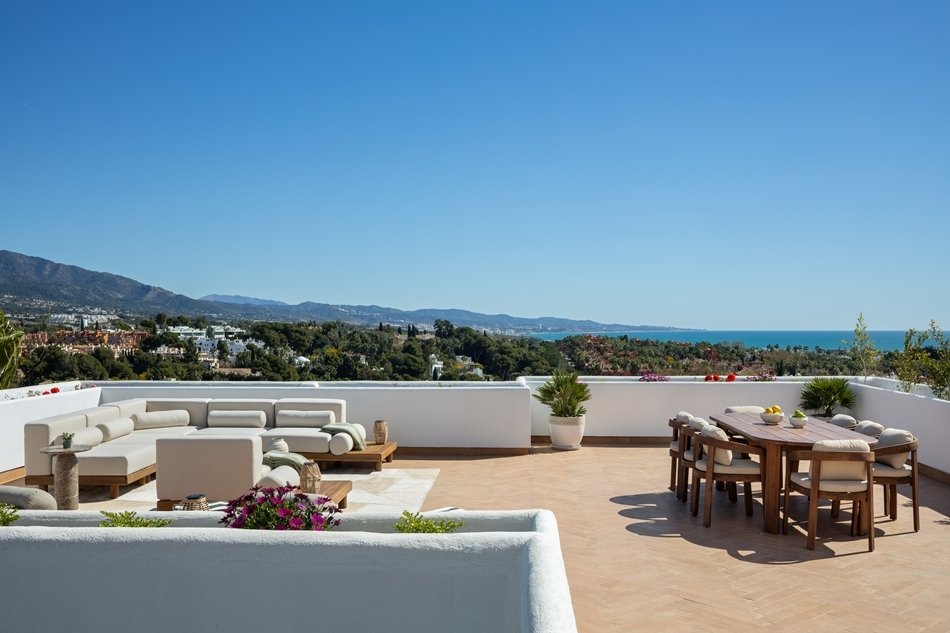 Apartment in Puerto Banus, Marbella, Spain 2 - 17533426