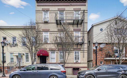 House in Union City, New Jersey, United States 1
