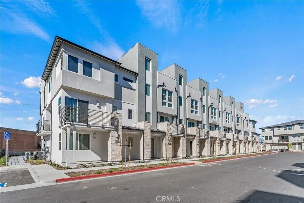 Condo in Orange, California, United States 2 - 17531376