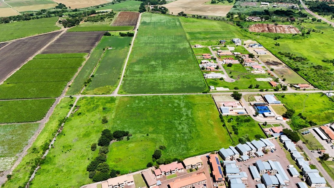 Farm Ranch in Johannesburg, Gauteng, South Africa 1 - 17530636