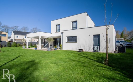 House in Surzur, Brittany, France 1