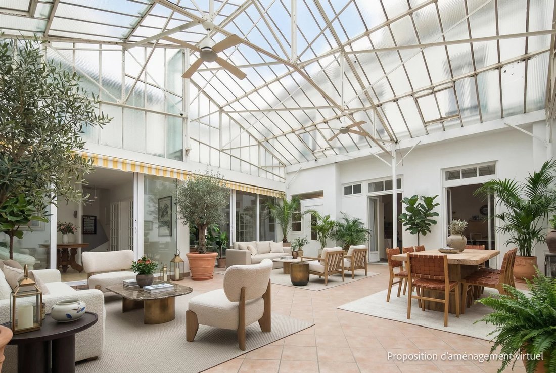 House in Perouses, Paris, Ile-de-France 1 - 17339784