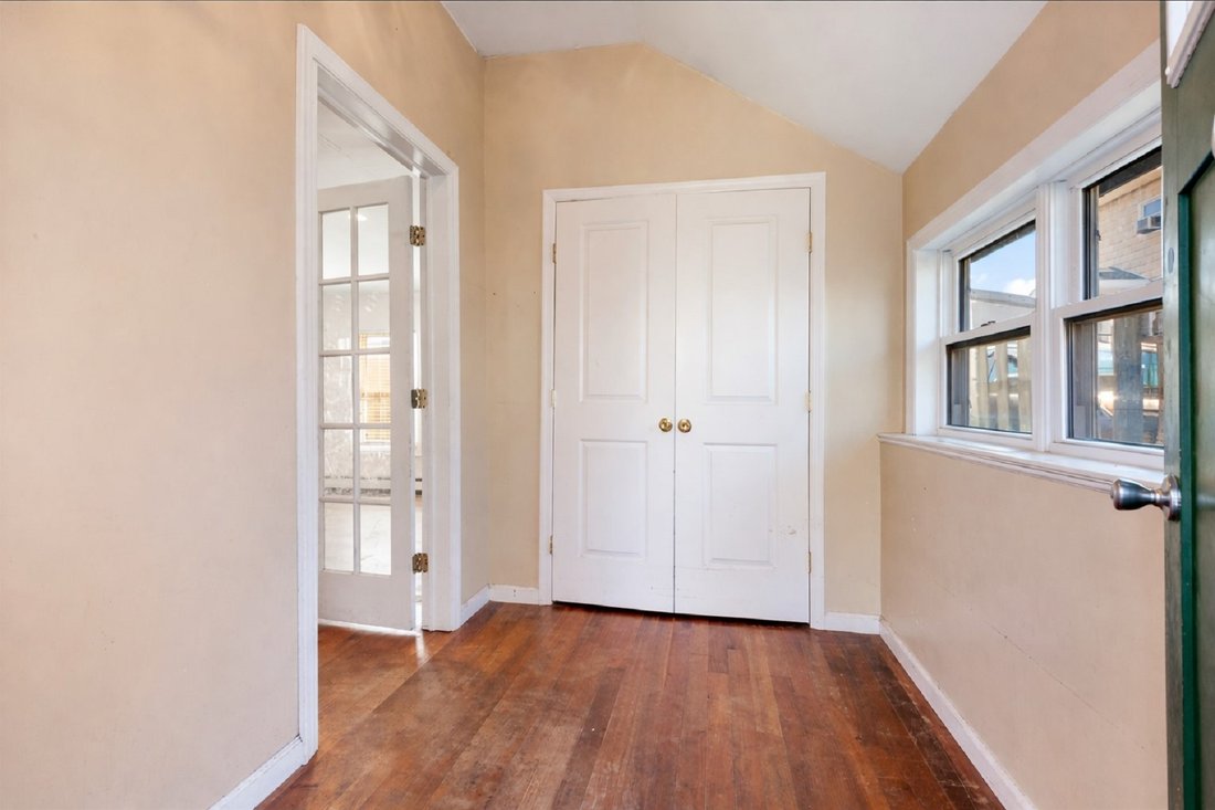 House in New York, New York, United States 4 - 17533114