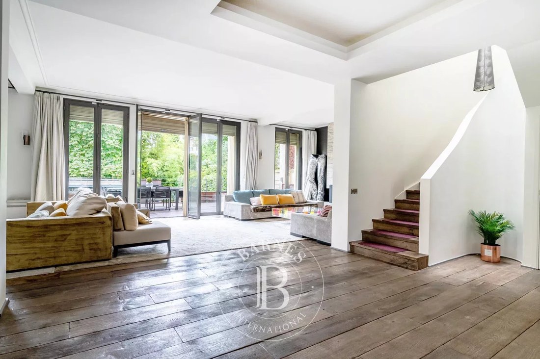 Estate in Saint James-Général Koenig, Neuilly-sur-Seine, France 1 - 17532143