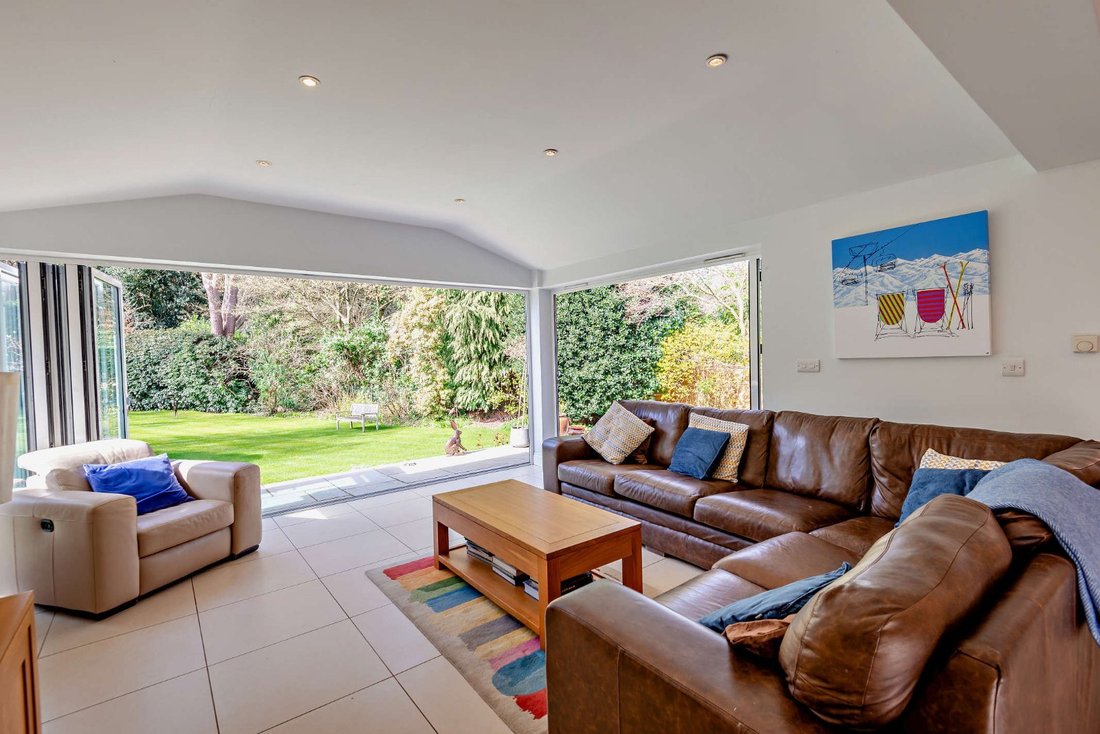 House in South Ascot, England 3 - 17531132