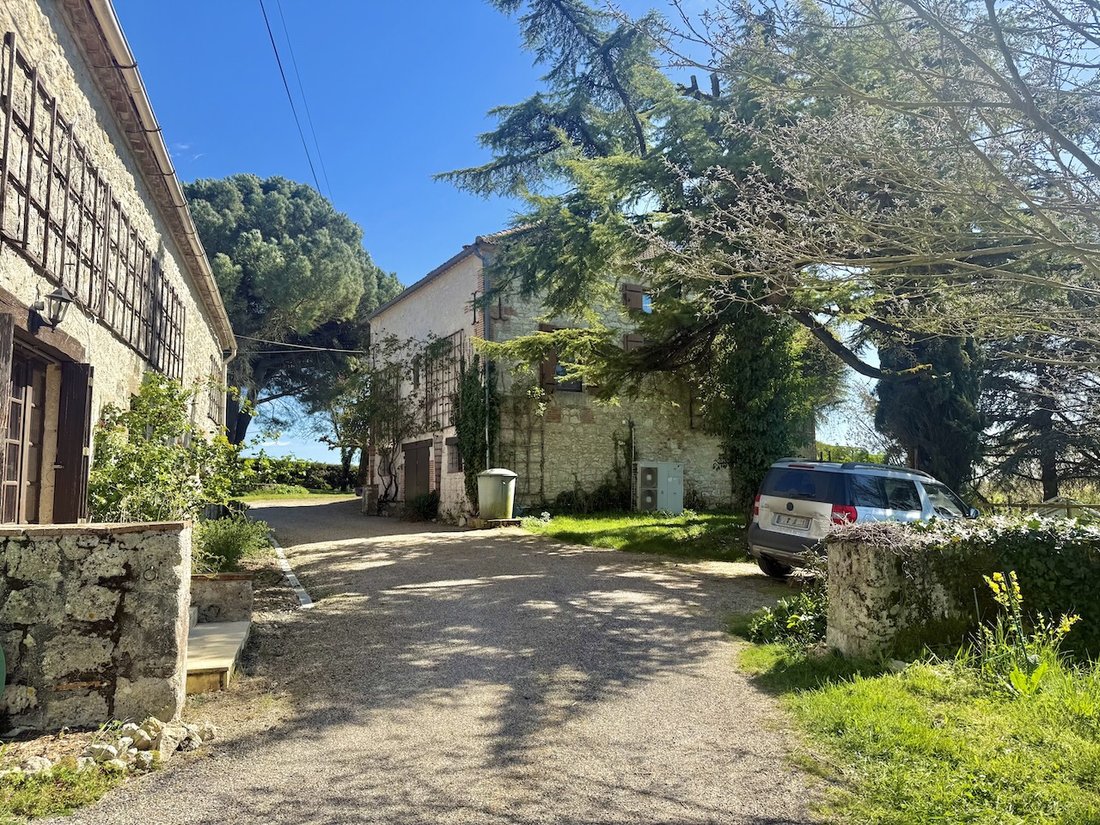 Castle in Castelsagrat, Occitania, France 3 - 17534957