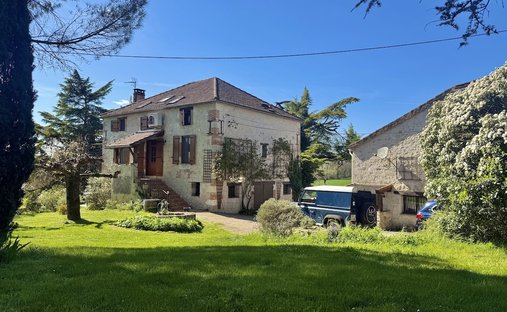 Castle in Castelsagrat, Occitania, France 1