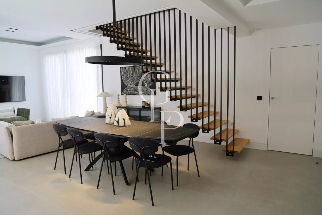 Villa in Saint-Jean-Cap-Ferrat, Provence-Alpes-Côte d'Azur, France 2 - 17530526