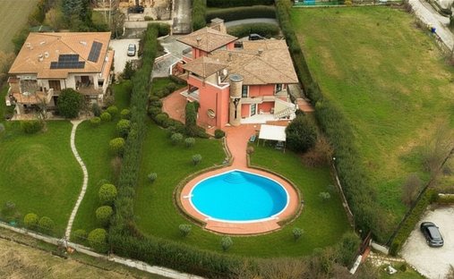 Villa a L'Aquila, Abruzzo, Italia 1