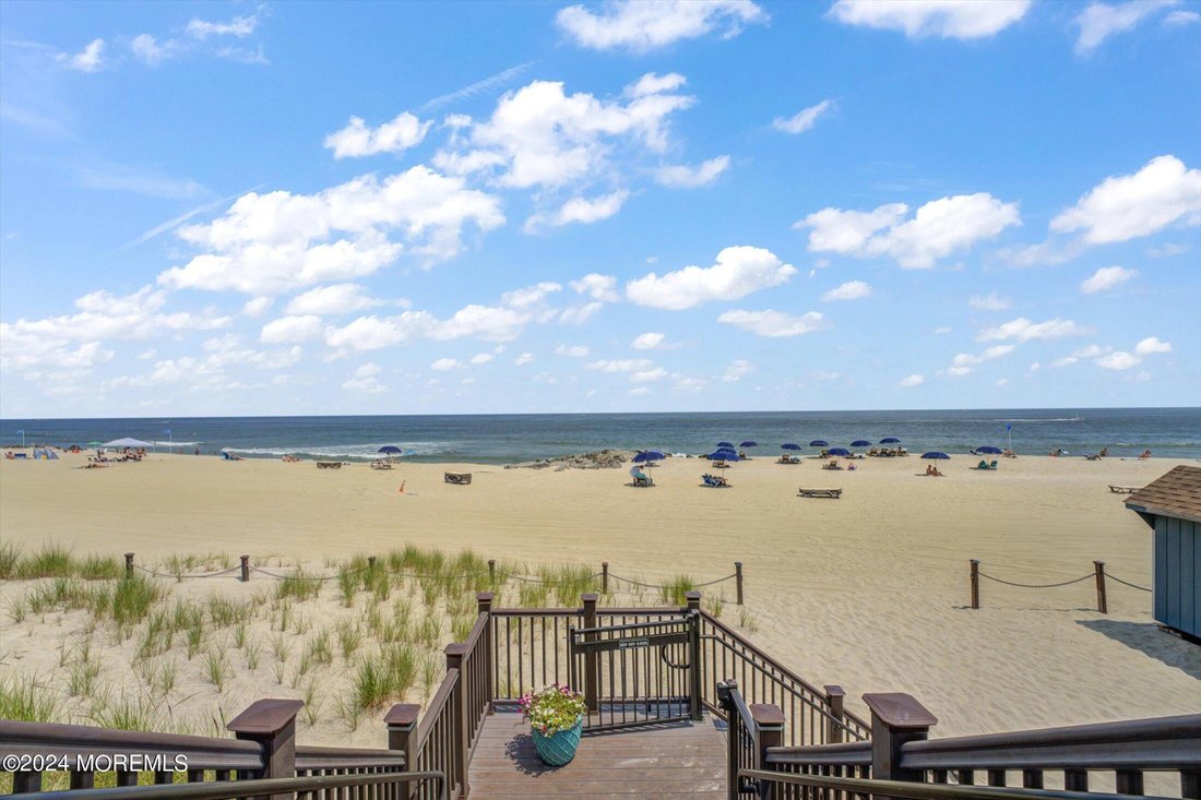 Condo in Long Branch, New Jersey, United States 1 - 17531023