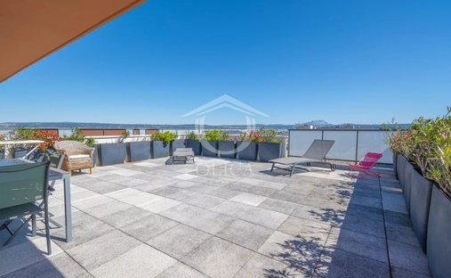 Apartment in Grand Sud- Aix la Duranne, Aix-en-Provence, France 1
