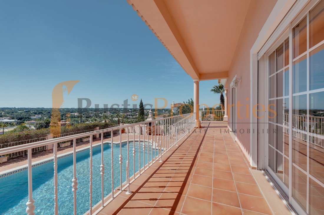 Villa in Loule (Sao Sebastiao), Algarve, Portugal 1 - 17534729