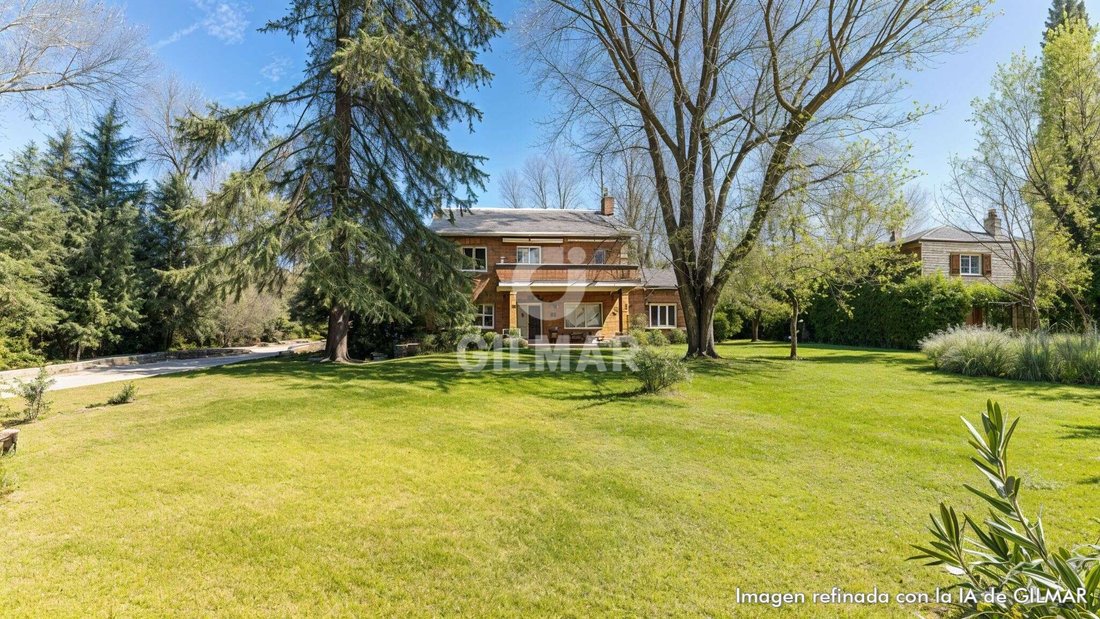 Villa in Villafranca del Castillo, Villanueva de la Canada, Comunidad de Madrid 1 - 17531509