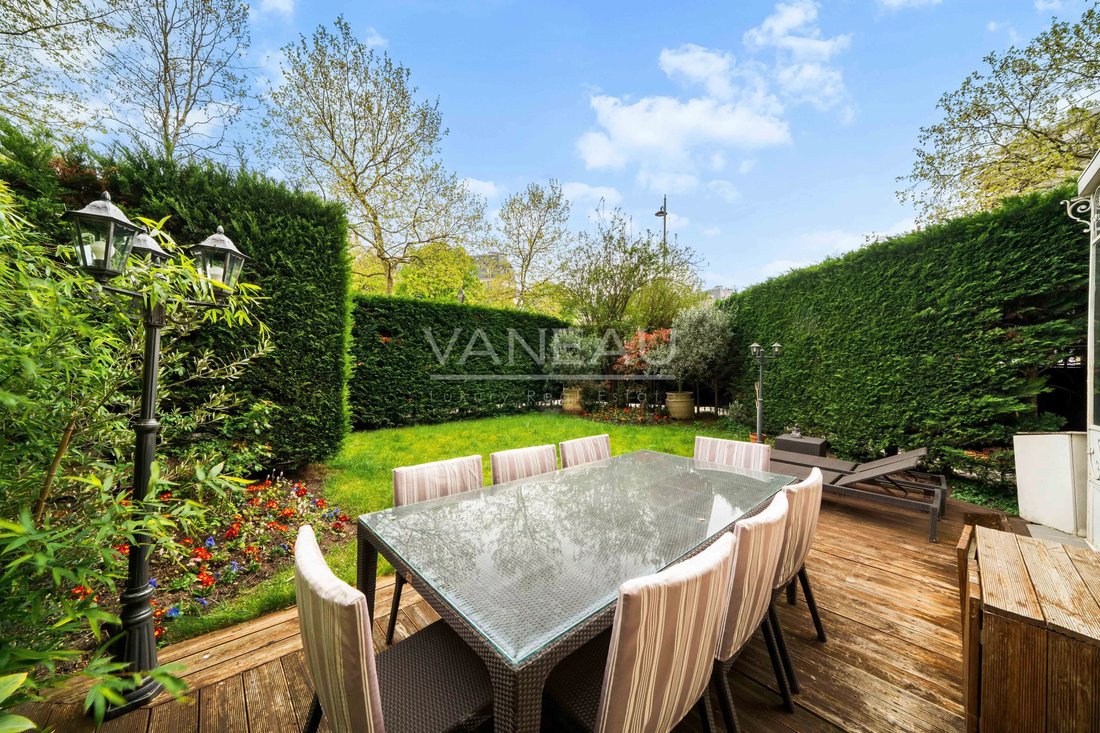 Apartment in Porte Dauphine, Paris 16e Arrondissement, Paris 1 - 17532042