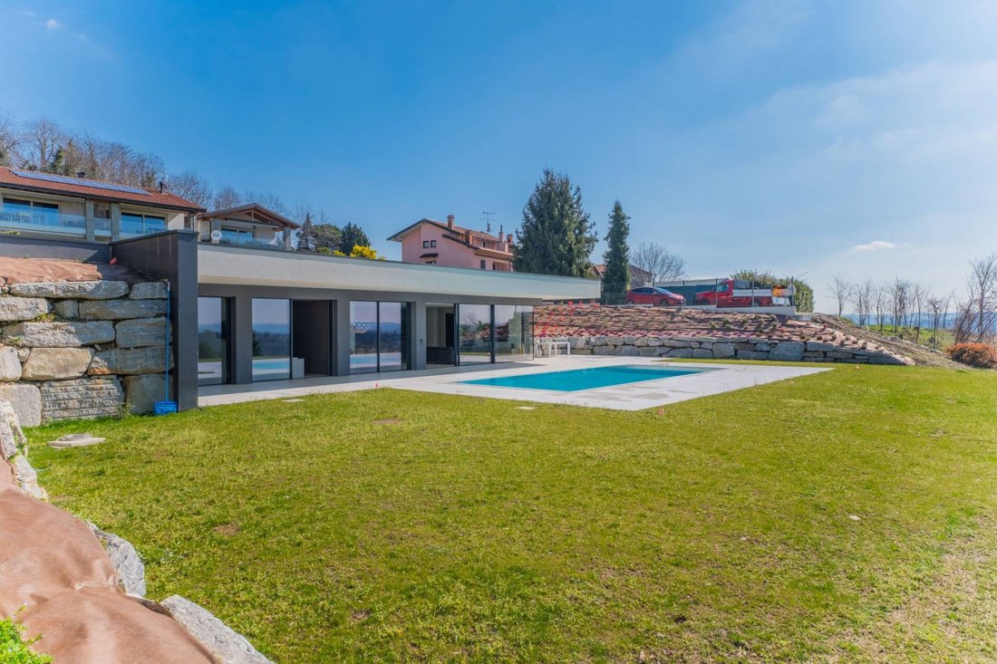 House in Besozzo, Lombardy, Italy 3 - 17530844