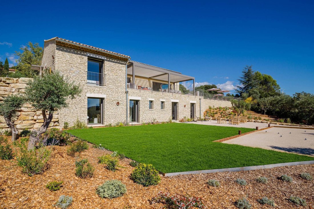 House in Saint-Saturnin-lès-Apt, Provence-Alpes-Côte d'Azur, France 1 - 17534597