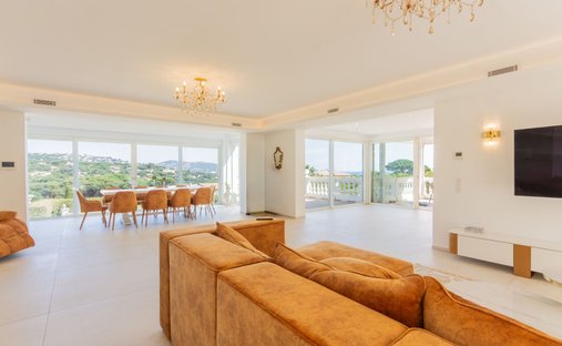 Villa in Ville-Les Saquedes-Le Bouillonnet, Sainte-Maxime, France 1