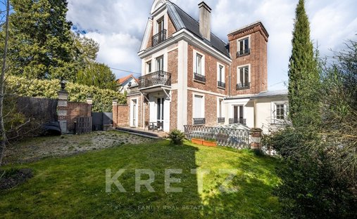House in Poincare, Garches, France 1