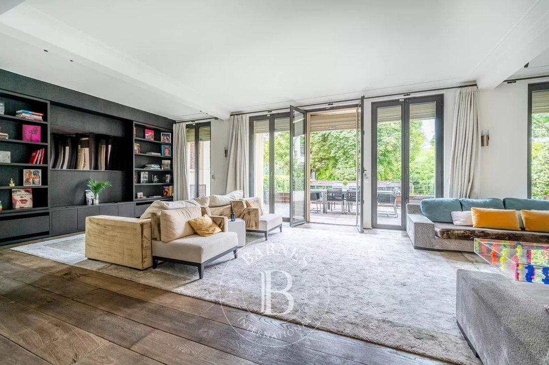 Estate in Saint James-Général Koenig, Neuilly-sur-Seine, France 3 - 17532143