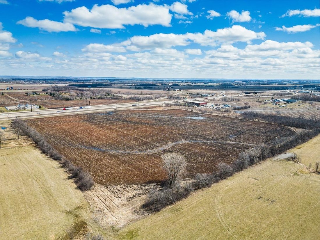 Land in Oshkosh, Wisconsin, United States 4 - 14015242