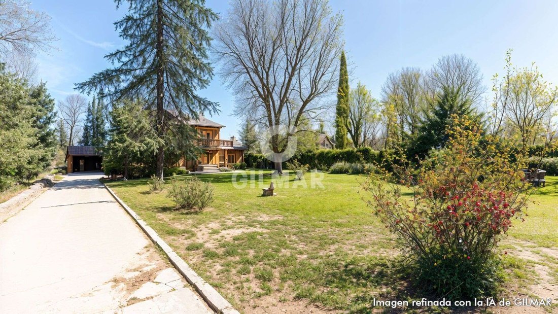 Villa in Villafranca del Castillo, Villanueva de la Canada, Comunidad de Madrid 2 - 17533440
