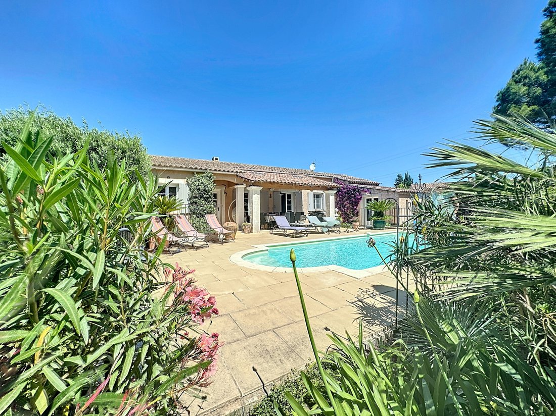 House in Graveson, Provence-Alpes-Côte d'Azur, France 2 - 17531738