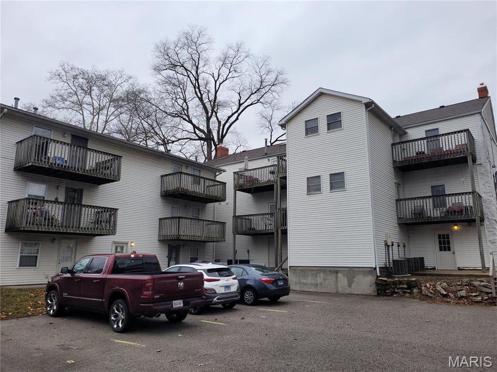 Alton, Illinois, United States 4 - 17534151