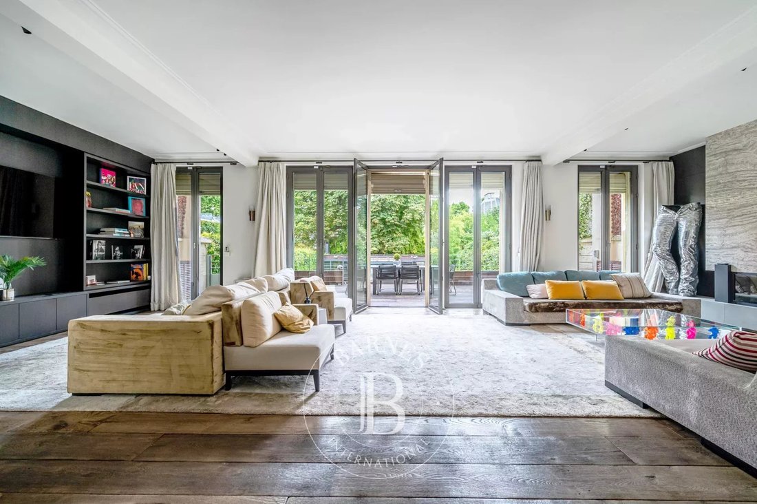 Estate in Saint James-Général Koenig, Neuilly-sur-Seine, France 2 - 17532143