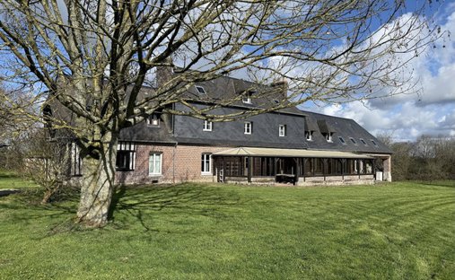 House in Ecouflant, Pays de la Loire, France 1