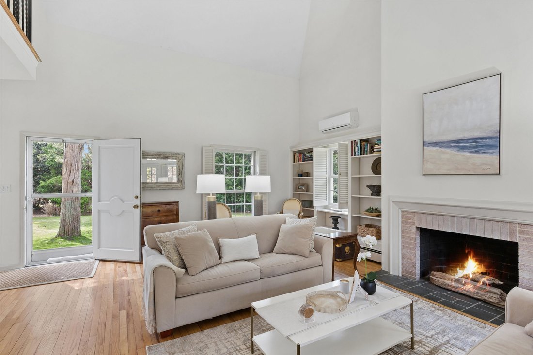 East Hampton, New York, United States 1 - 17494399
