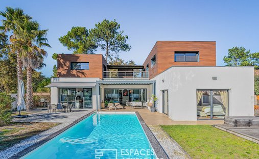 Villa in Aiguillon, Arcachon, France 1
