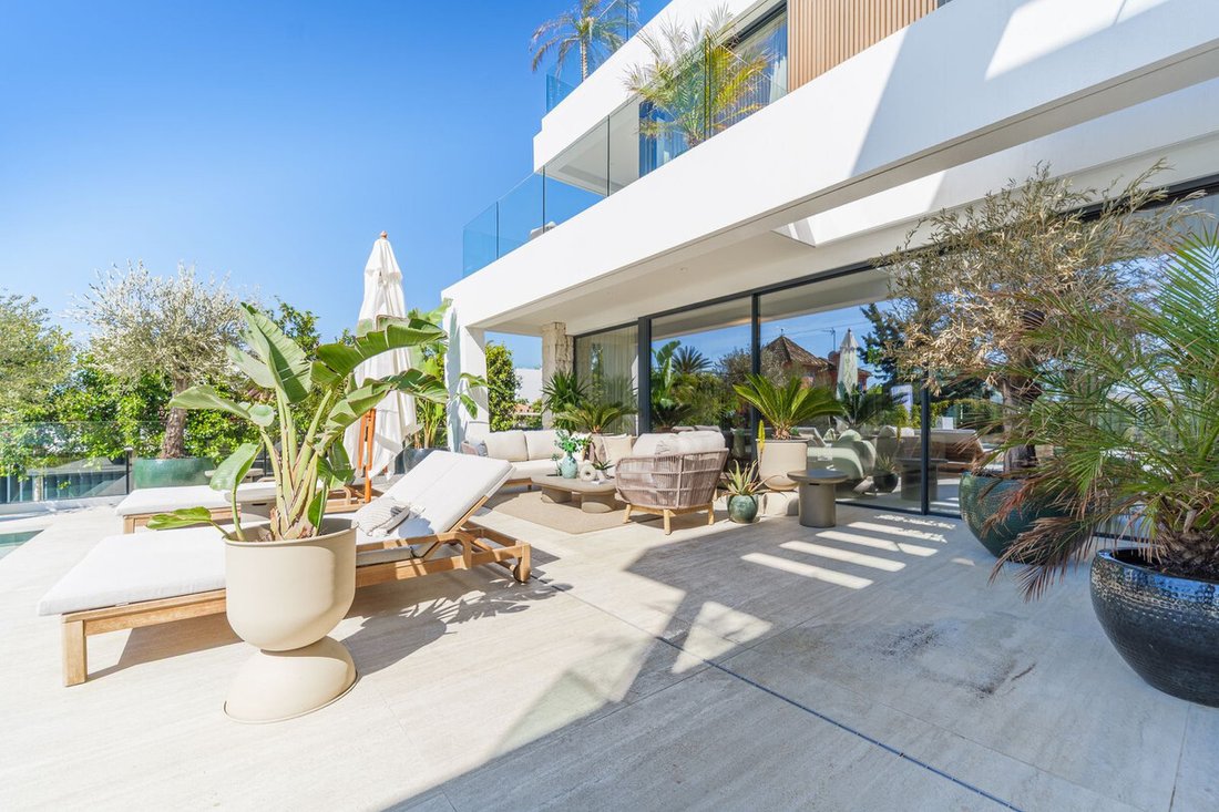 Villa in Elviria-Cabopino, Marbella, Spain 1 - 17530912