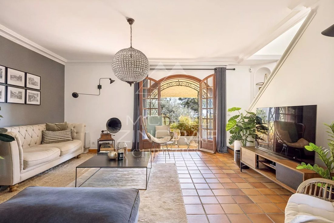 Villa in Antibes, Provence-Alpes-Côte d'Azur, France 4 - 13724062