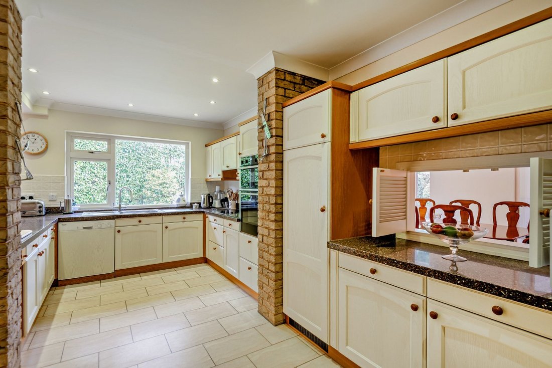 House in Sunningdale, England 5 - 17531163