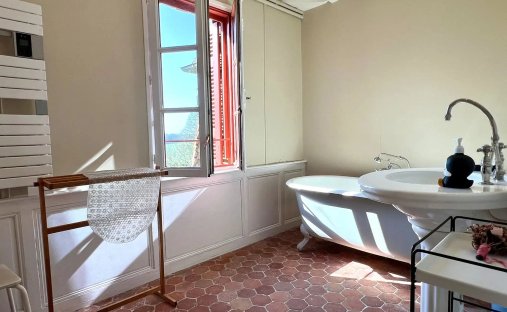 For Sale – Press House In A Peaceful Environment Near Pont L'evêque 14130