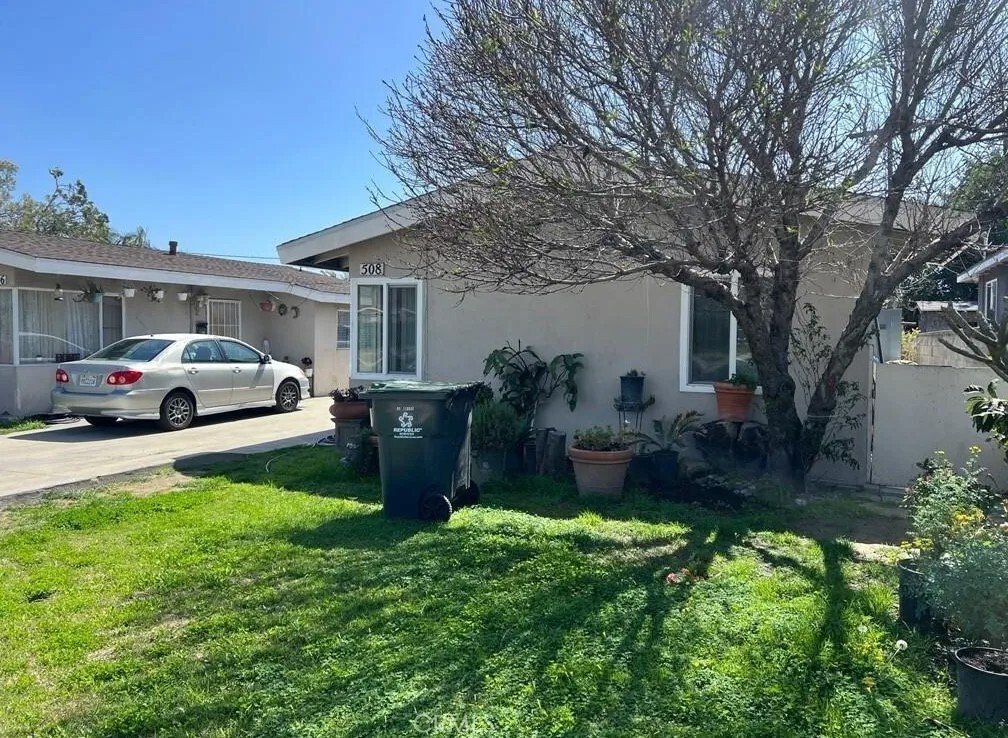 Santa Ana, California, United States 2 - 17531379