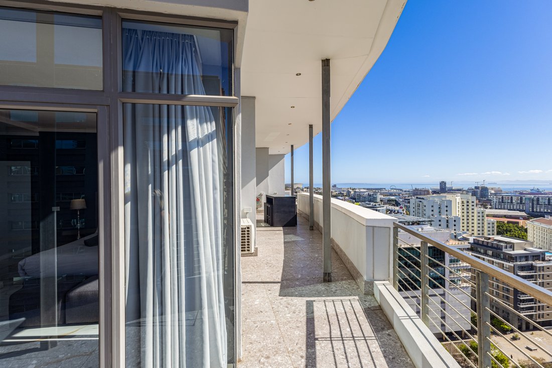 Apartment in City Centre, Cape Town, South Africa 5 - 17532624