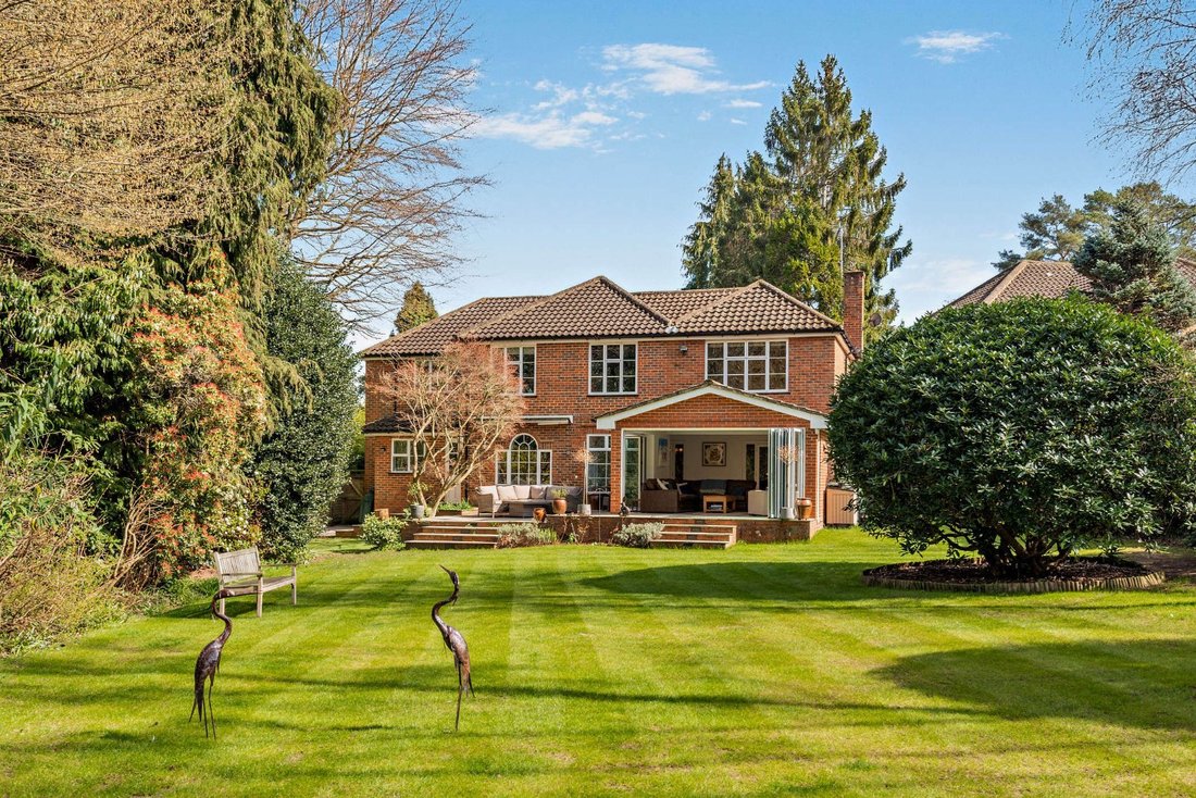 House in South Ascot, England 1 - 17531132